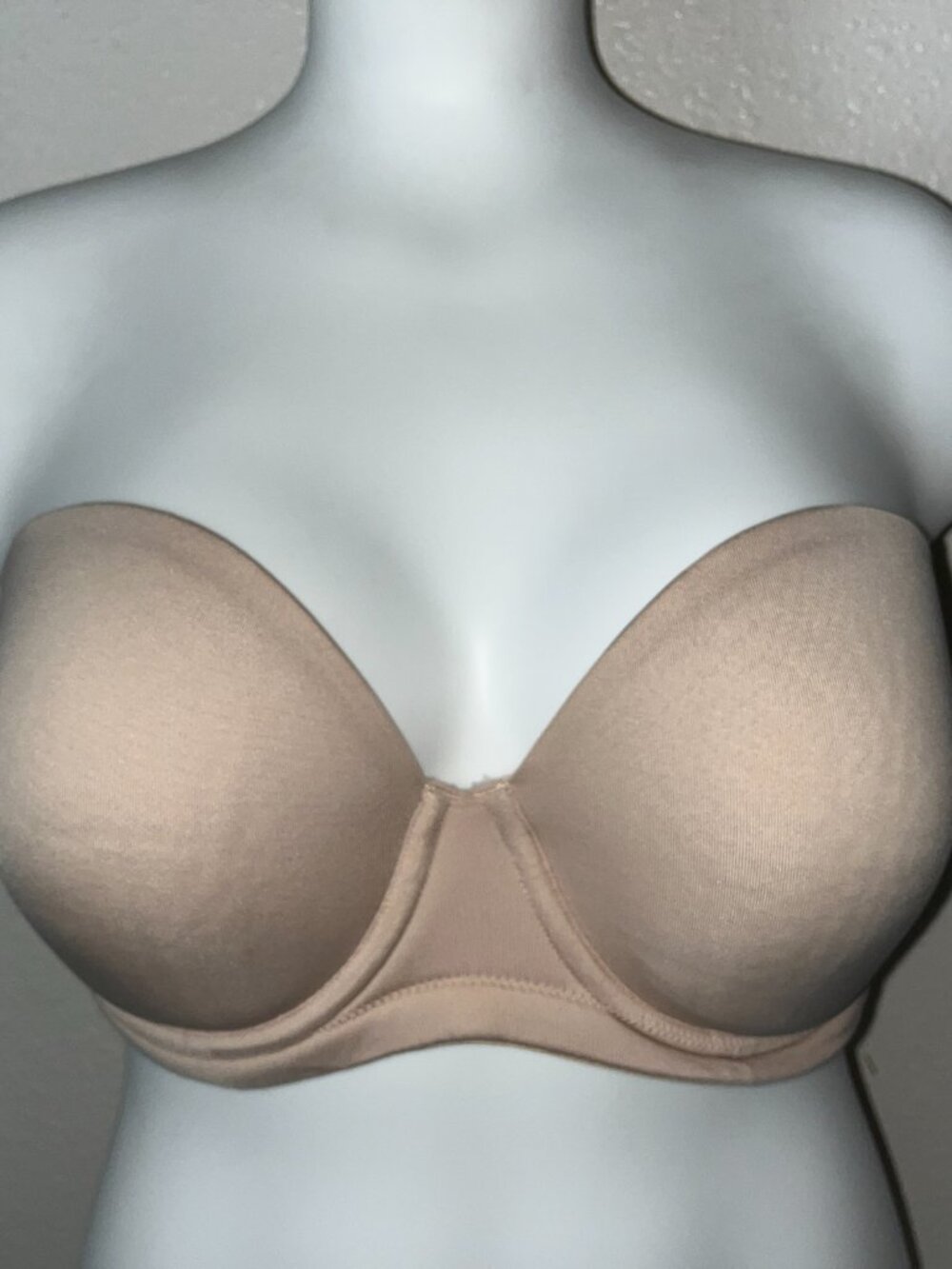 WACOAL RED CARPET FULL BUSTED STRAPLESS BRA SZ 34DDD